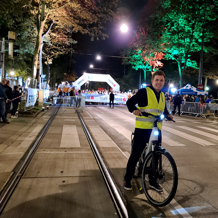 Sales Crew eröffnet den Night Run 